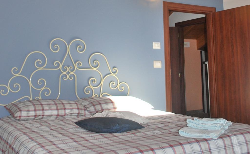 Trofarello Agriturismo Fruttirossi חדר תמונה