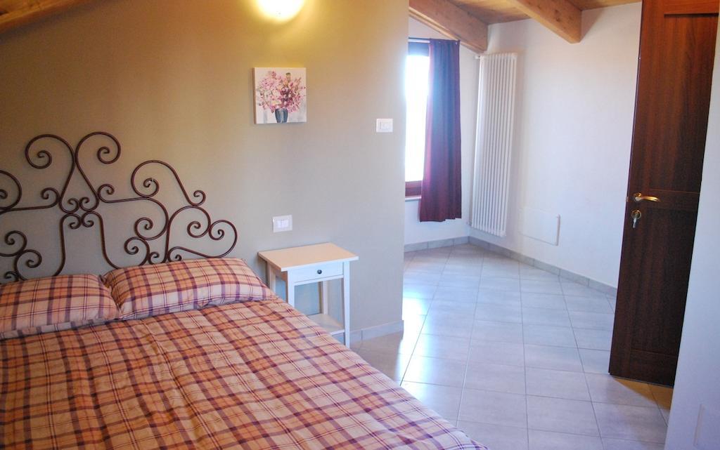 Trofarello Agriturismo Fruttirossi חדר תמונה